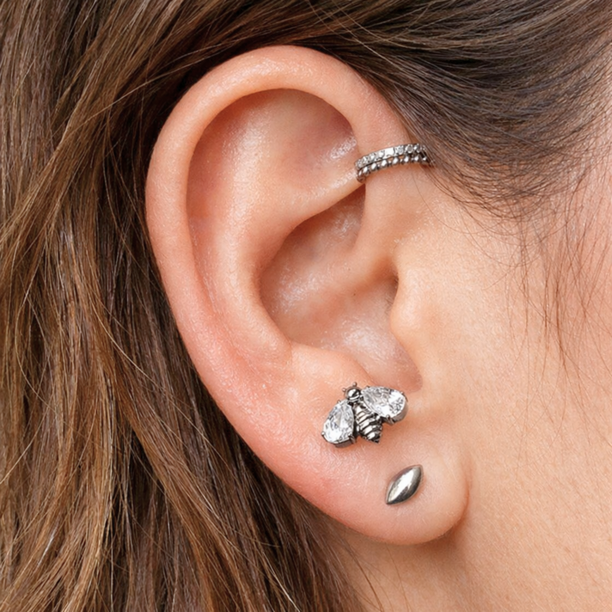 Bee - Stud Brut Totem