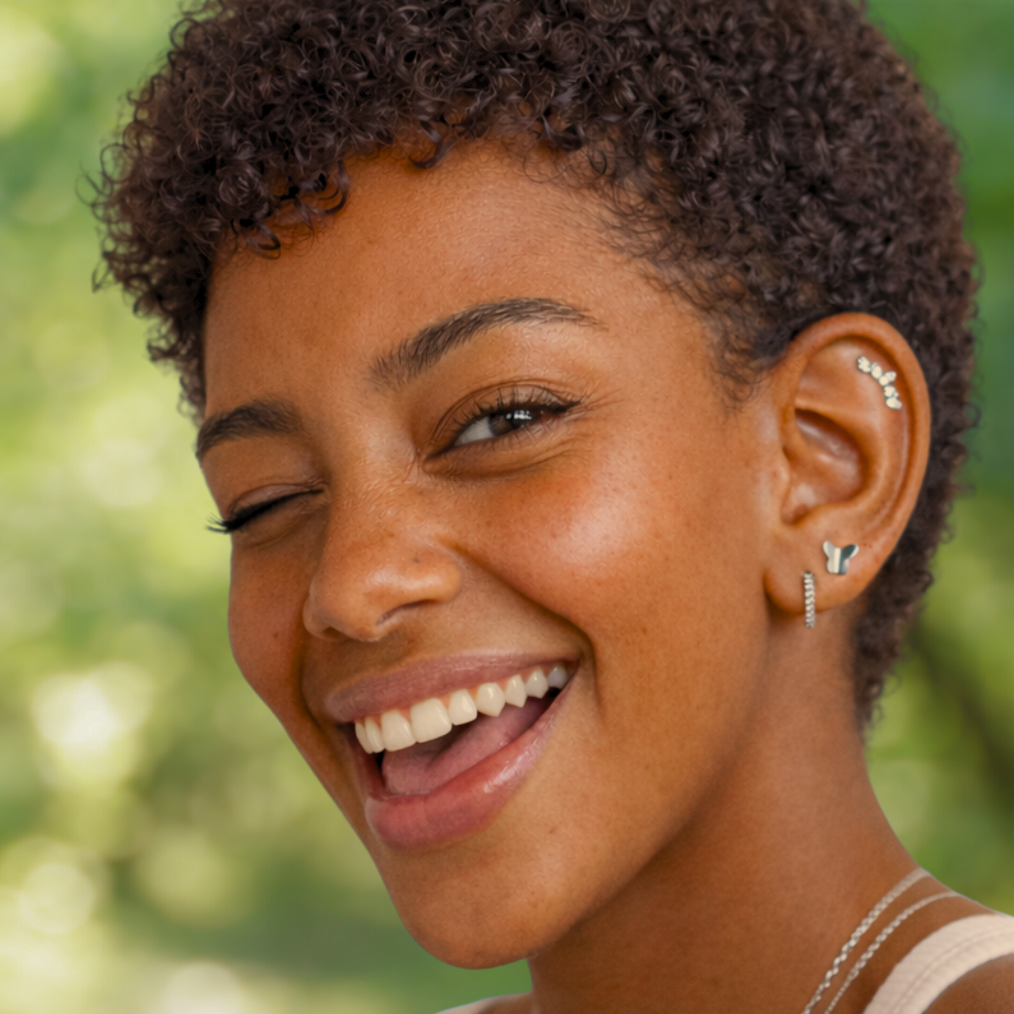 Wings - Stud Brut Totem